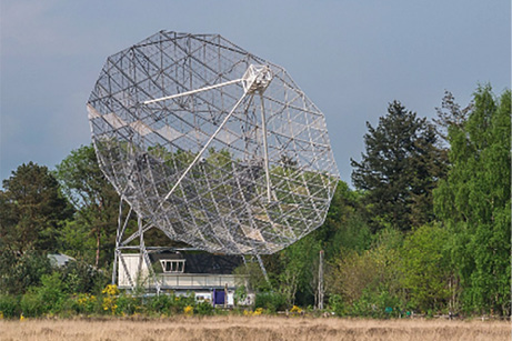 アメリカの25 m Tatel電波望遠鏡