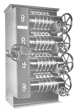 図5.24　MDS-TF型調光操作盤（1960 年頃）<sup>24）</sup>