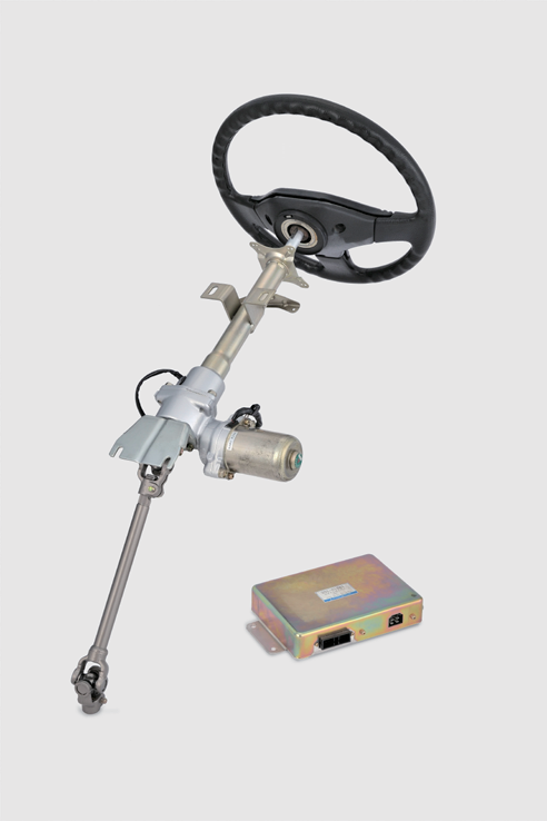 図 3.4.1　世界初の電動パワーステアリング 10）