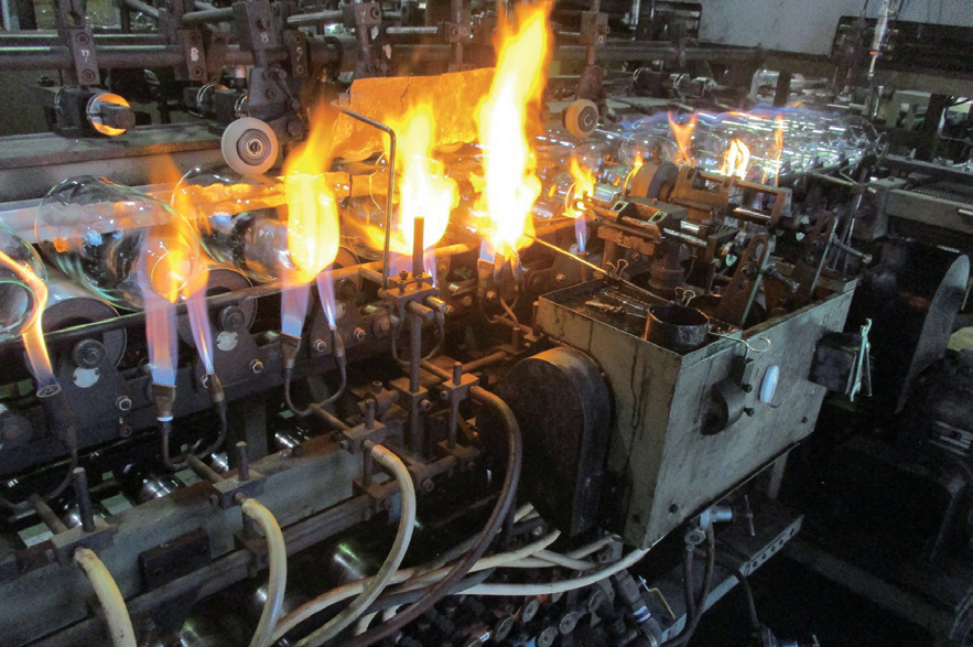 図 4.3　内バルブ口部カット工程 2）