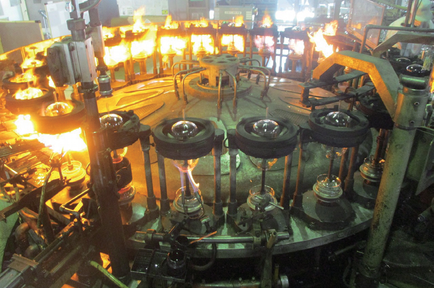 図 4.4　口部封じ工程 2）