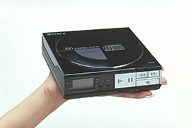 世界初ポータブルCDプレーヤー D-50