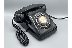 601形自動式卓上電話機