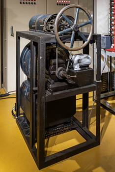 CR型変圧器式調光装置